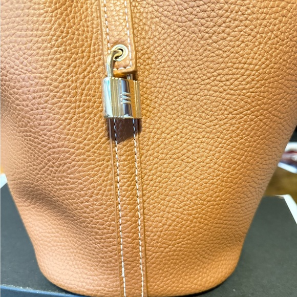 Amazon Tan Faux Leather Satchel - Picture 7 of 7